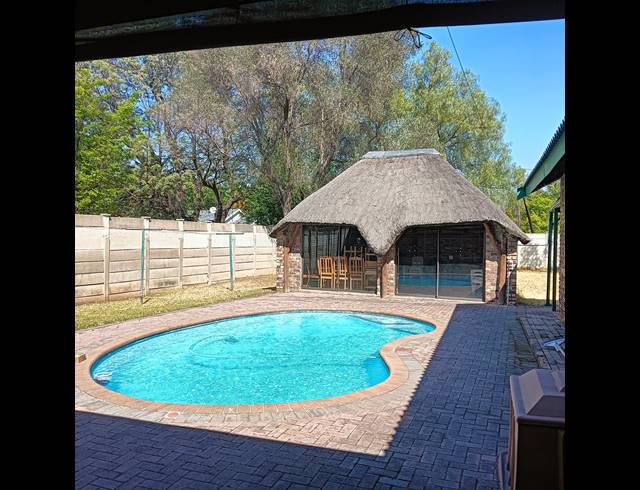 4 BEDROOM HOUSE FOR SALE IN THREE RIVERS